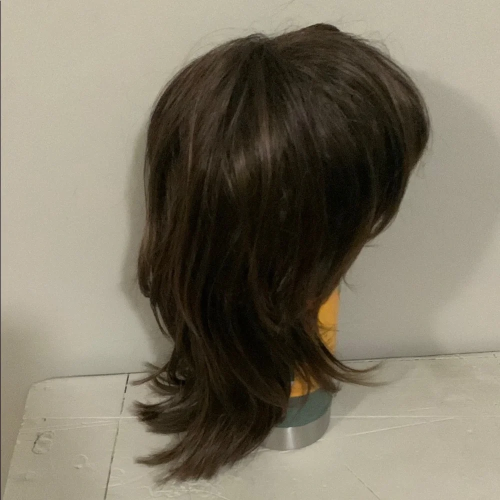 Revlon Brown Layered Hair with Sleek Face-Framing Layers - Picture 8 of 12